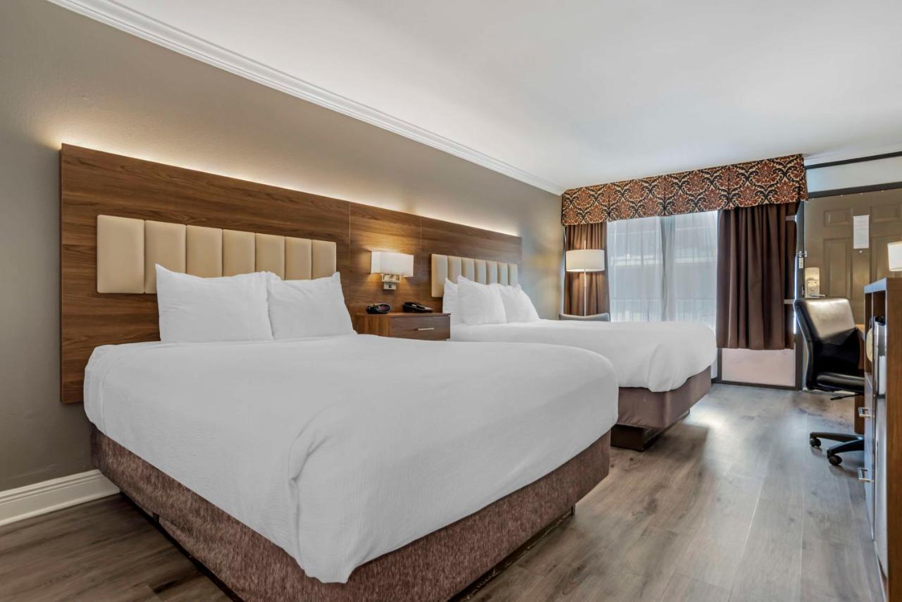 Queen Room with Two Queen Beds - Non-Smoking