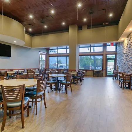 Best Western Plus Westbank-2